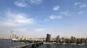 تباين درجات الحرارة بين القاهرة وأسوان يصل إلى 20 درجة وتأثيره على حالة الطقس وهطول الأمطار اليوم